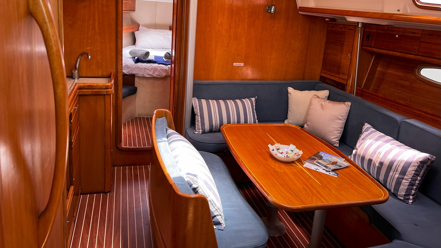Bavaria Cruiser 39 "Iona"